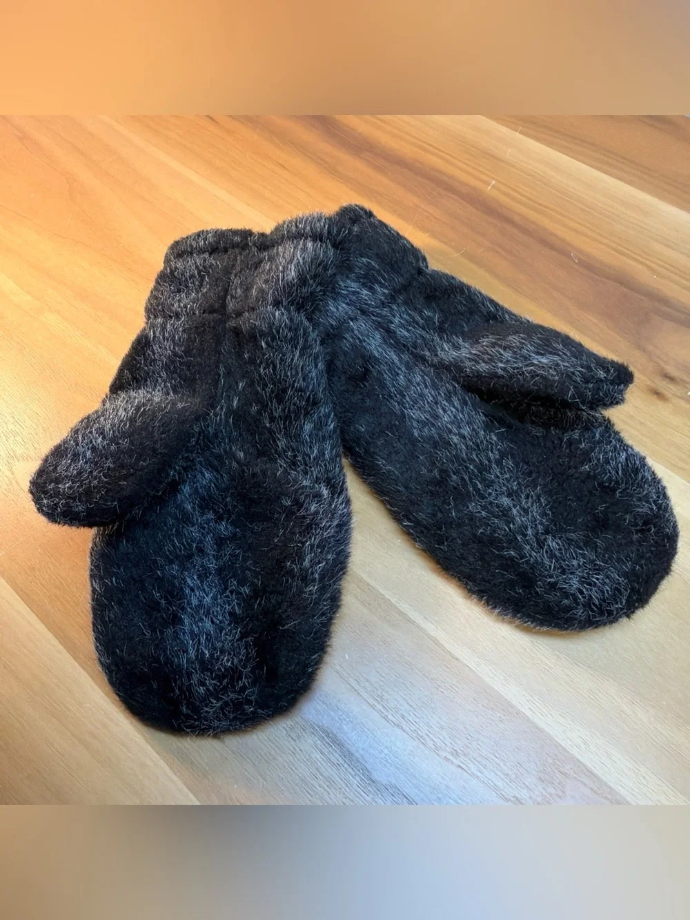 Polar Mitts pre owned